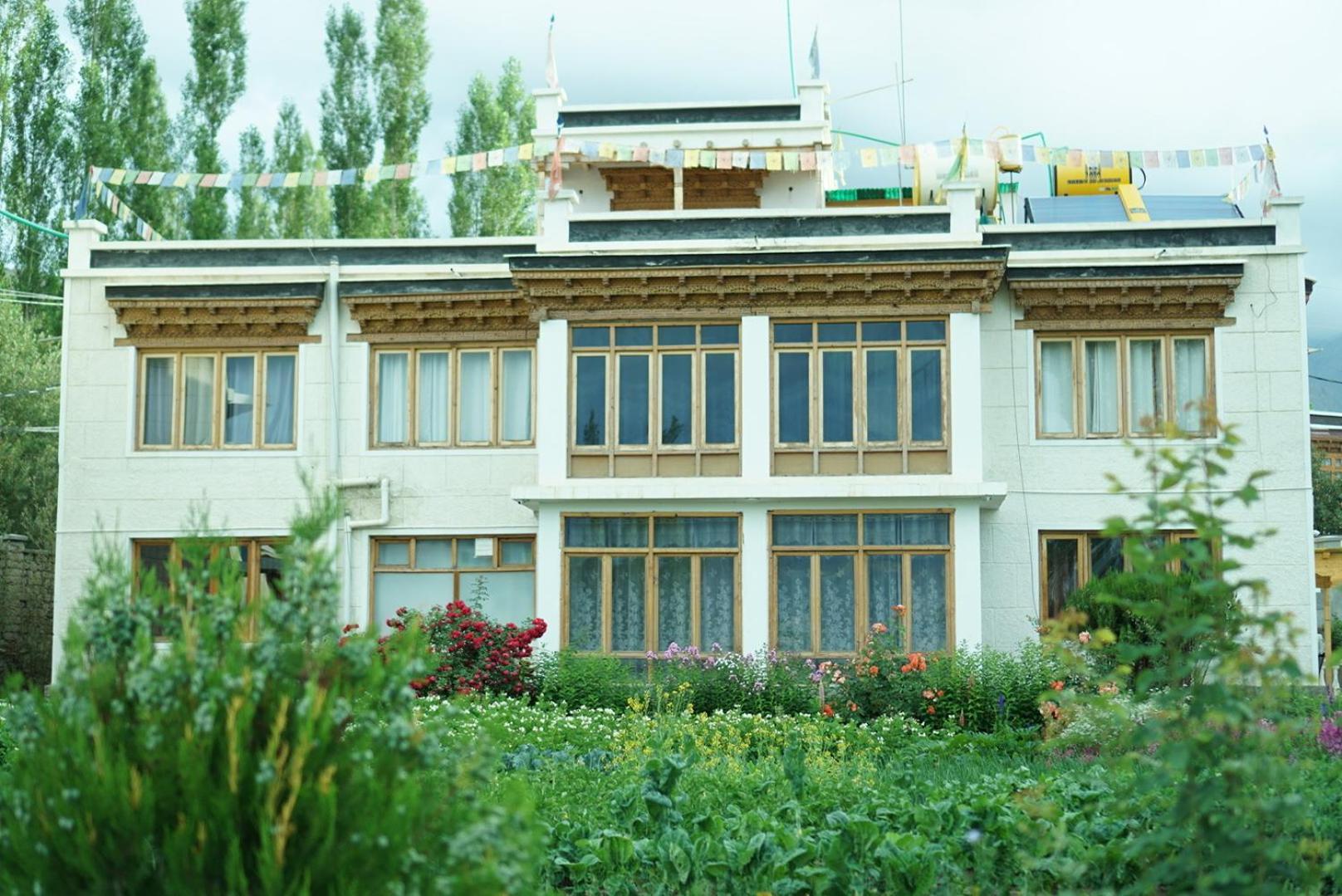 Raku Guest House 레 외부 사진