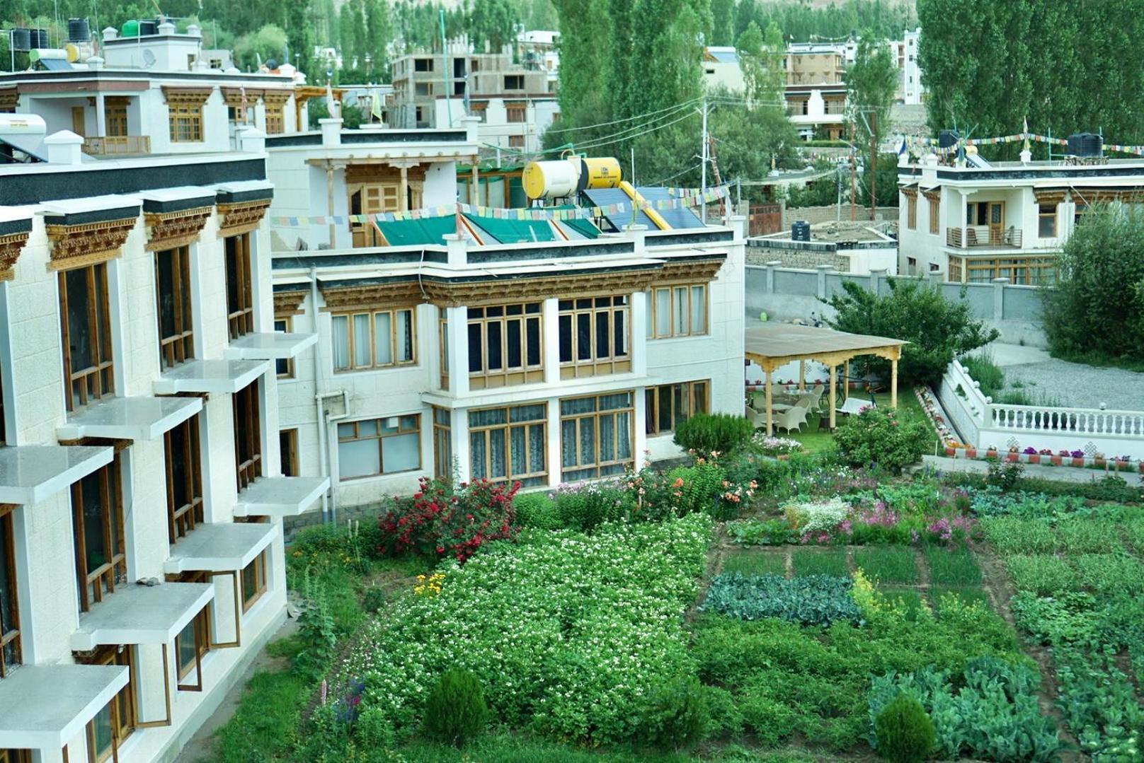 Raku Guest House 레 외부 사진